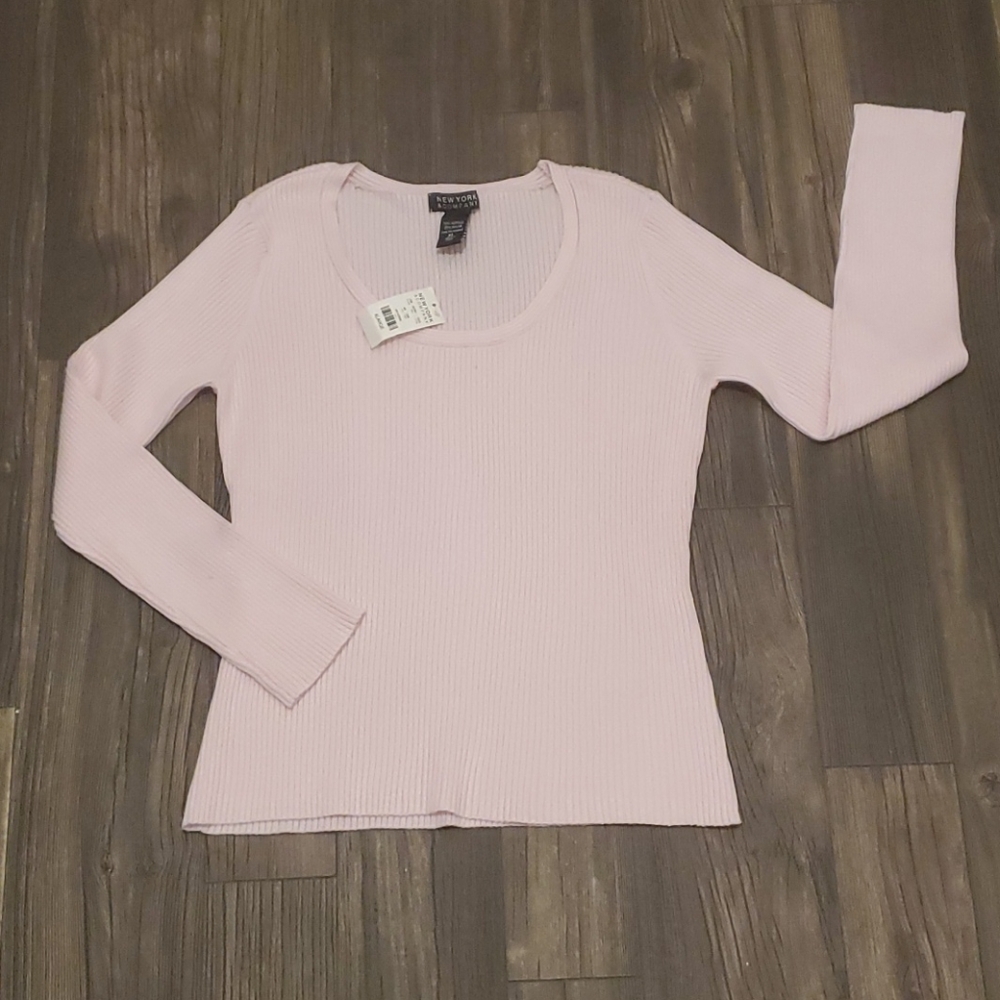 NWT NY&CO Ribbed Top